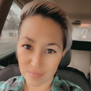 Meet your Posher, Courtney